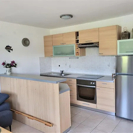 Monterol 1, Near The Beach